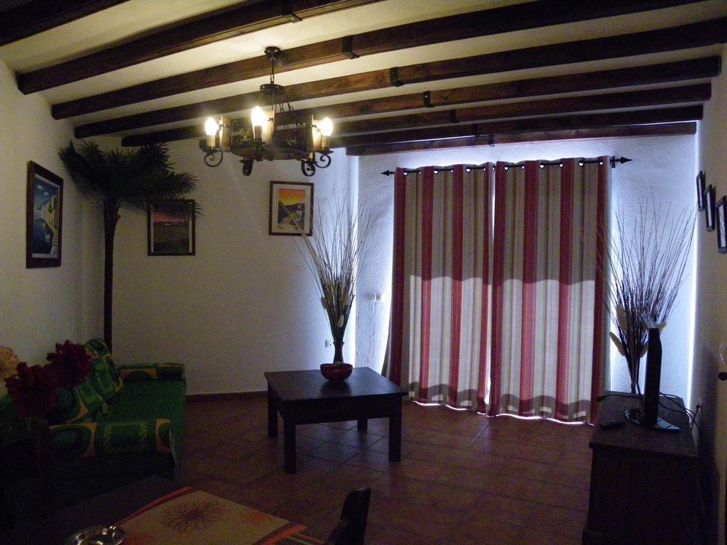 Apartamentos Fuente La Teja & Spa Лос-Льянос-де-Аридане Номер фото